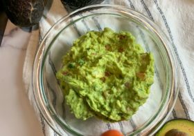 How to Make Guacamole 